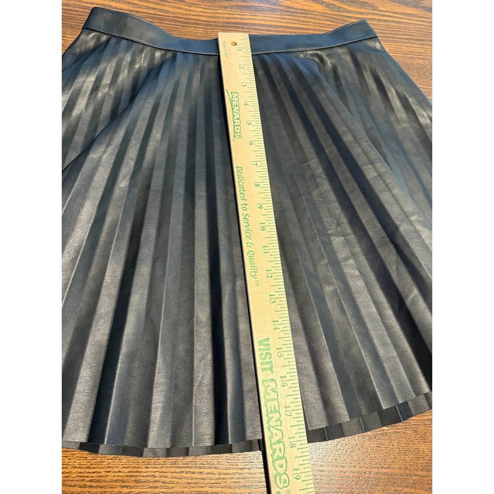 Express Black Faux Leather Pleated Mini Skirt 6 S High Waist Back Zip A-Line - Picture 5 of 16
